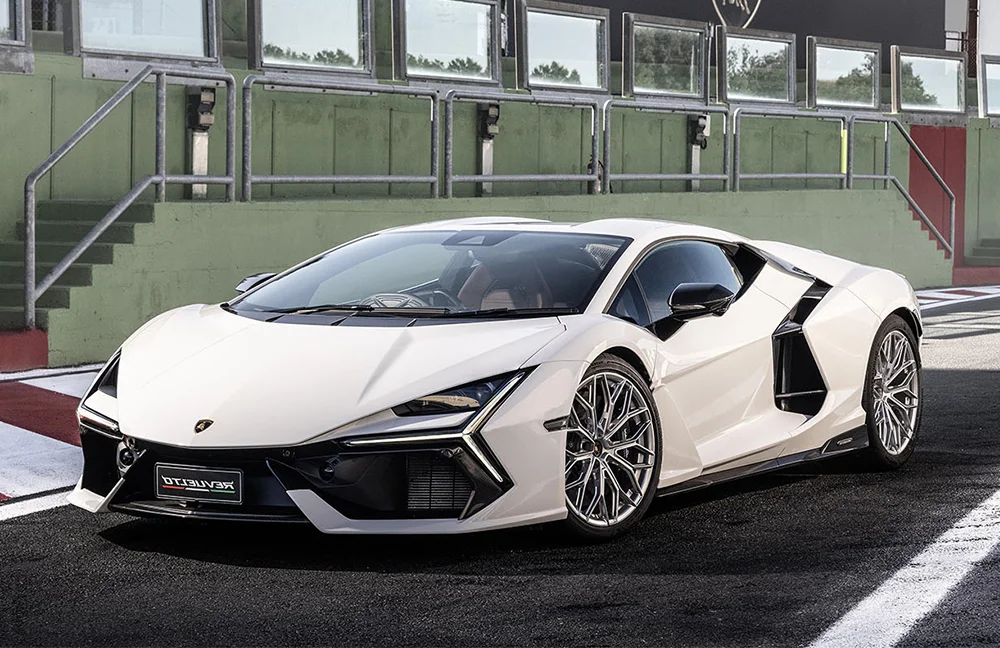 Lamborghini Revuelto