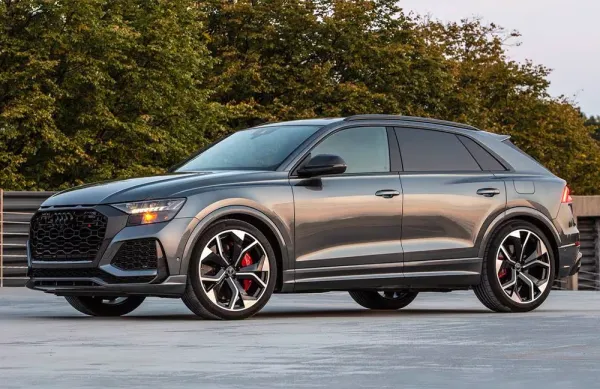 AUDI RS Q8 2021