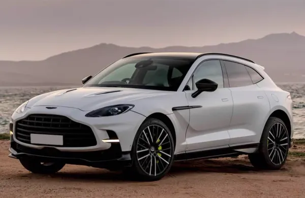 Aston Martin DBX 707